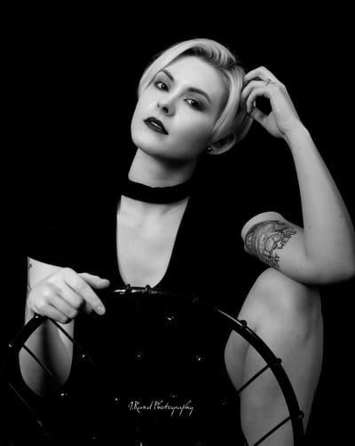 Tara, yeg model