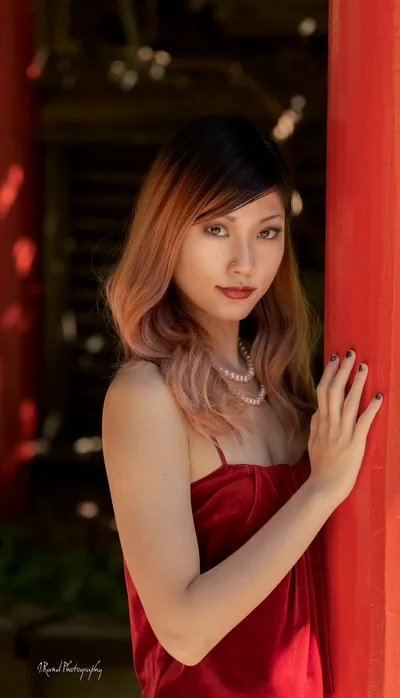 IG Kelseyluo Vancouver musician/model